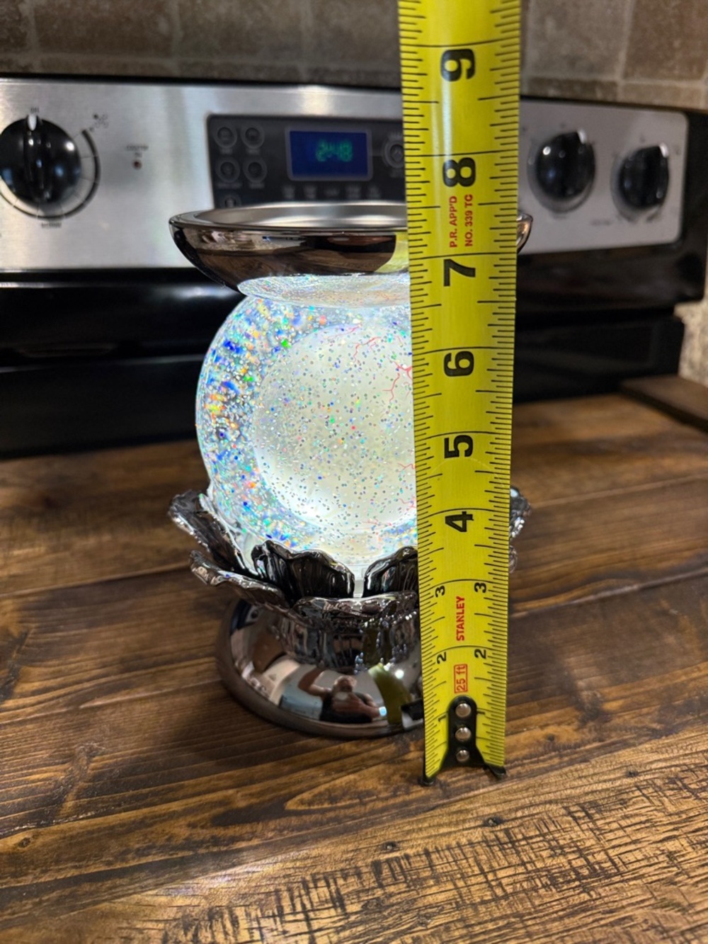 Bath & Body Works Moving Eye Snow Globe - Picture 5 of 5